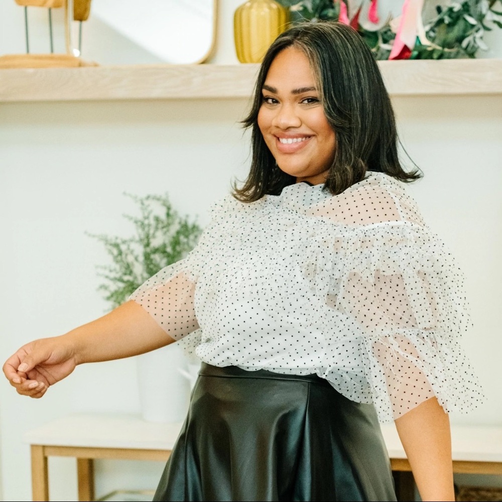 Kervology Dotty Ruffle Top Size 1X NWT
